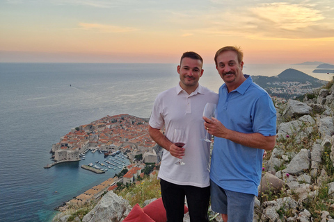 Dubrovnik, Spanien Vinprovning vid solnedgången på Panorama Point