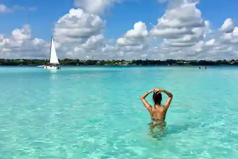 Bacalar: Lagoon, Pirate Canal, Stromatolite Day Trip w/Lunch