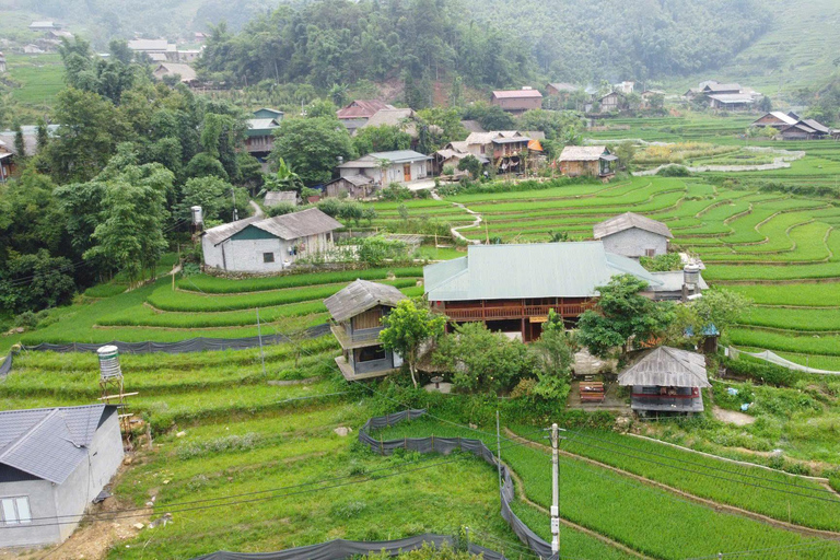 Desde Hanoi: Excursión de senderismo de 2 días a Sapa (Dormir en casa de familia)