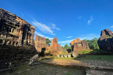 Hoi An: My Son Ruinen; Bus-Boot-Kulturschau-Mittagessen-Guide