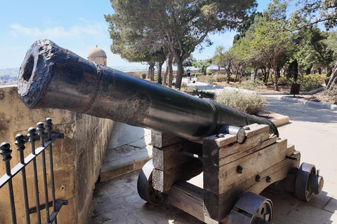 Valletta: 2.5h Walk with Local Guide, History & Stories