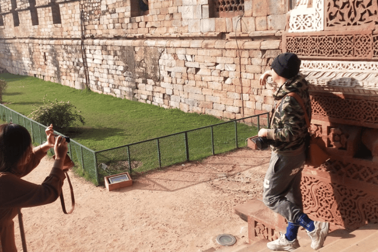 Nueva Delhi: Traslado al aeropuerto privado desde o hacia la ciudad