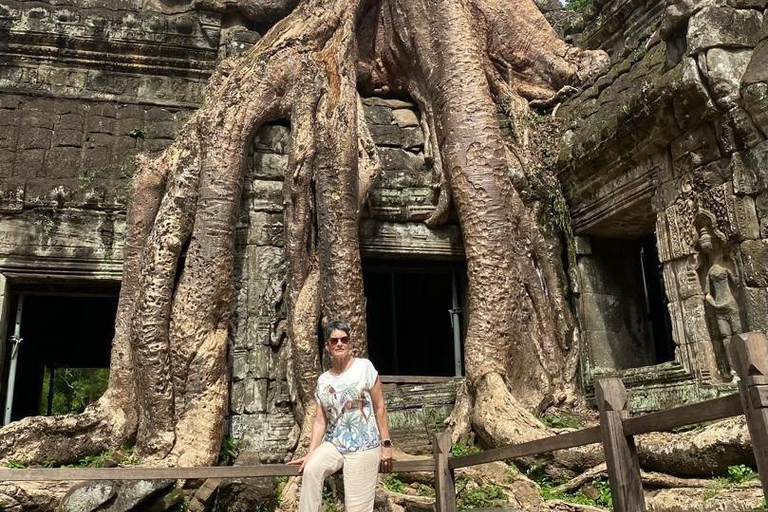 2-Day Phnom Penh to Siem Reap Tour with Angkor Wat Sunrise