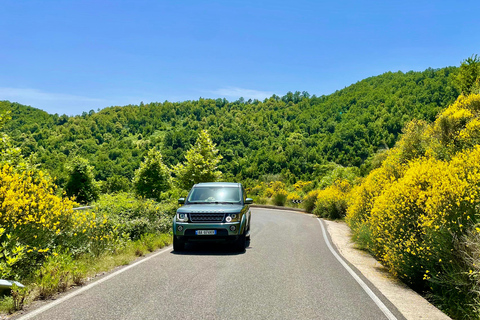 Tagestour mit dem Land Rover zum Berg Dajti und zum Wasserfall Shengjergj