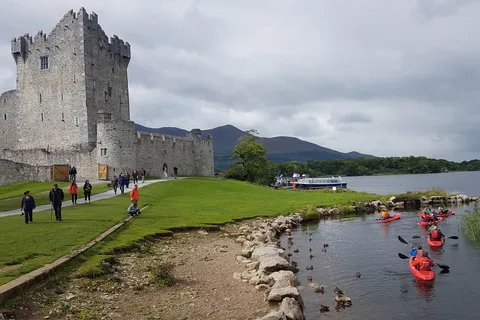 Kayak sur les lacs de Killarney à partir de Ross Castle. Guide de l'utilisateur