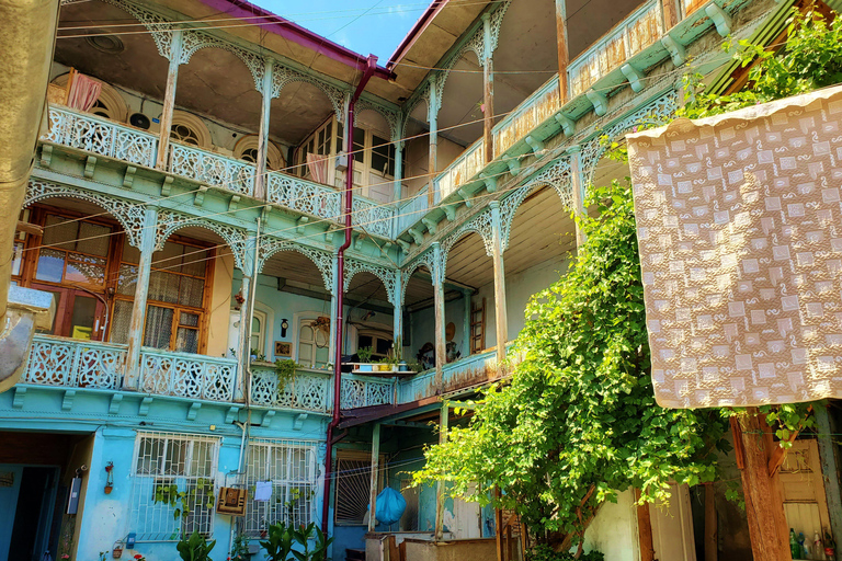Authentic and secret Tbilisi – Private tour (price for 1 to 3 people)