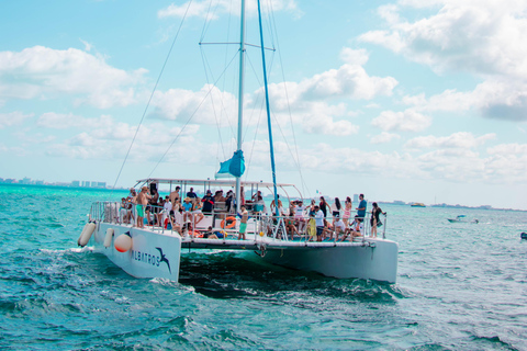 Isla Mujeres Catamaran, Snorkel & Buffet Lunch Catamaran & Round trip transportation