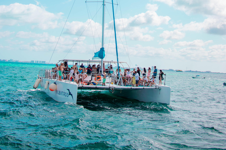 Isla Mujeres Catamaran, Snorkel & Buffet Lunch Catamaran & Round trip transportation
