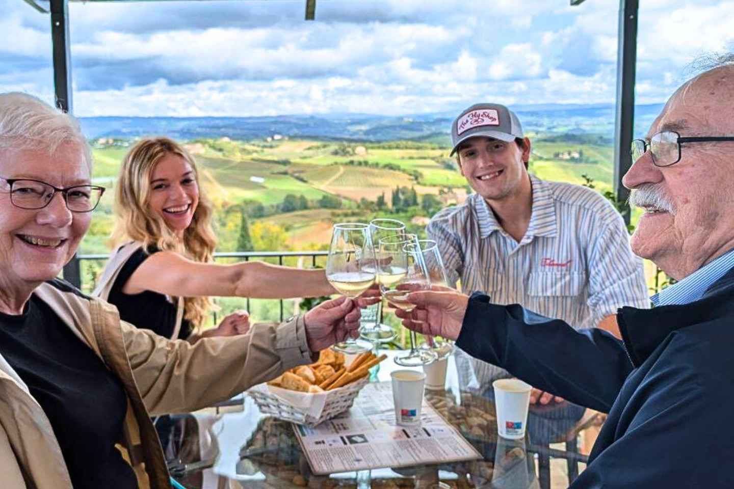 Private Tour from Florence: Wineries, Lunch & San Gimignano