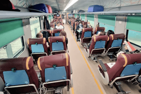 From Delhi: Agra Day Trip by Train with Taj Mahal & Lunch 1st Class Train with Car, Guide, Entry Ticket & 5 Star Lunch