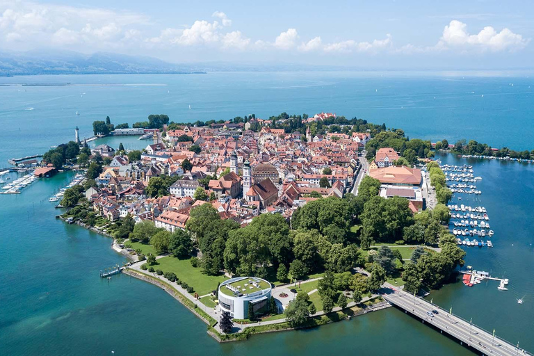 Explore 4 Countries in a Day Tour from Zurich in Small Group Explore 4 Countries in a Day: Liechtenstein,Austria&Germany