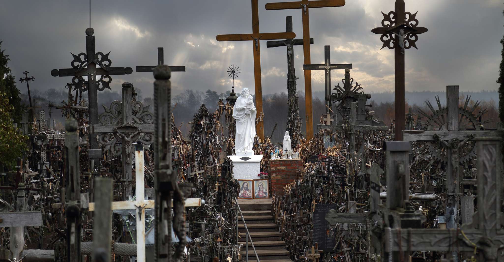 From Riga, Hill of Crosses, Bauska & Rundale Full-Day Tour - Housity