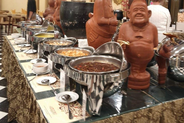 Yogyakarta: Ramayana Ballet Show with Indonesian Dinner