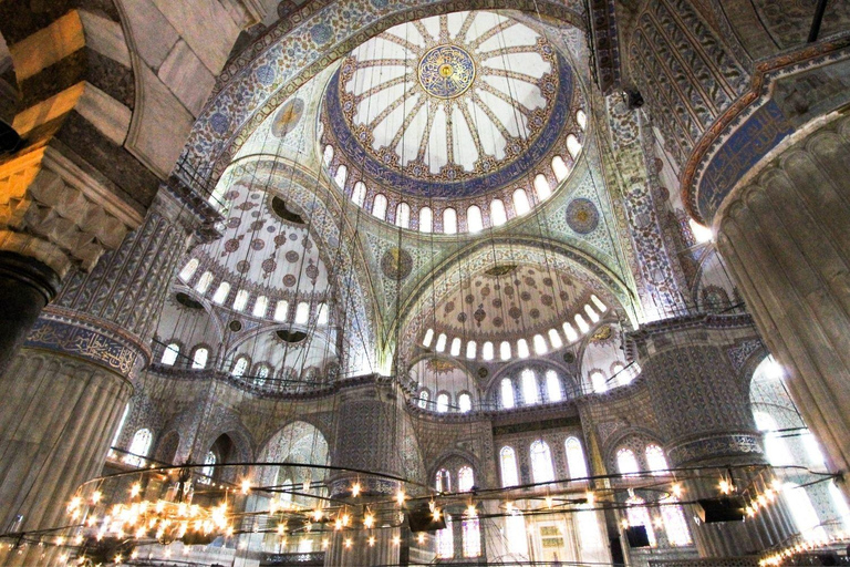 Istanbul: Small Group Guided Tour with Lunch & Tickets