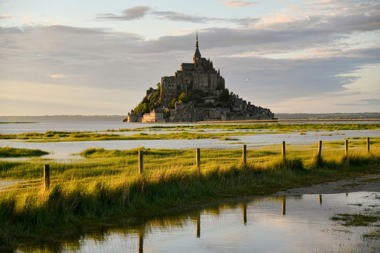 From Paris: Mont Saint-Michel Guided Day Trip with Entry