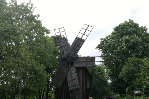 Bucharest City tour, panoramic tour, photo stops and visits