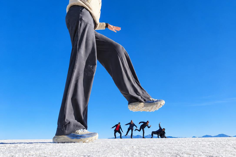 Uyuni: 3-Day Salt Flats Expedition to San Pedro de Atacama Uyuni Tour with Local Spanish Driver