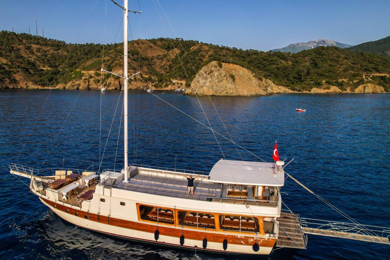 Fethiye: Full-Day 12 Islands Sailing Experience Fethiye: 12 Islands Boat Trip Hotel Transfer