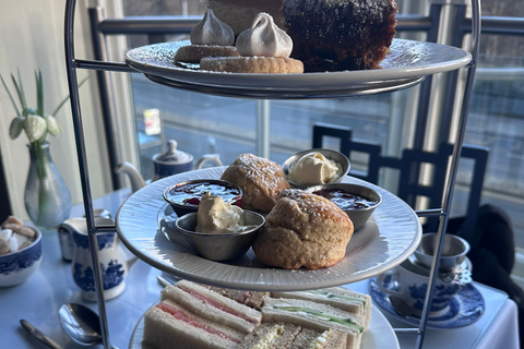 Edinburgh: Afternoon Tea with Castle Views