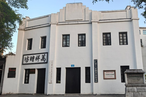 Guilin: City Walk WWII Spy HQ, Markets & Scenic Waterways
