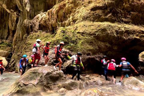 Cebu: Kawasan Falls Canyoneering & Zipline Experience