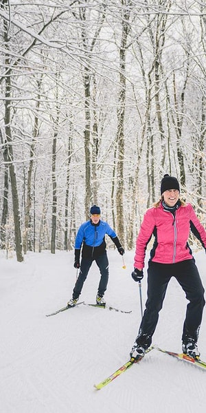 ケベックシティ：メルシエキャンプでのクロスカントリースキー入門