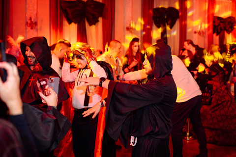 Bucharest: 7-Day Dracula Tour with Masquerade Ball