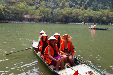 Depuis Hanoi : Ninh Binh - Trang An - Grottes de Mua - Déjeuner et busAu départ de Hanoi : Découvrez la beauté de Ninh Binh - Excursion d&#039;une journée