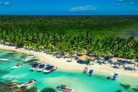 Punta Cana: Private Catalina Island Snorkeling Trip with