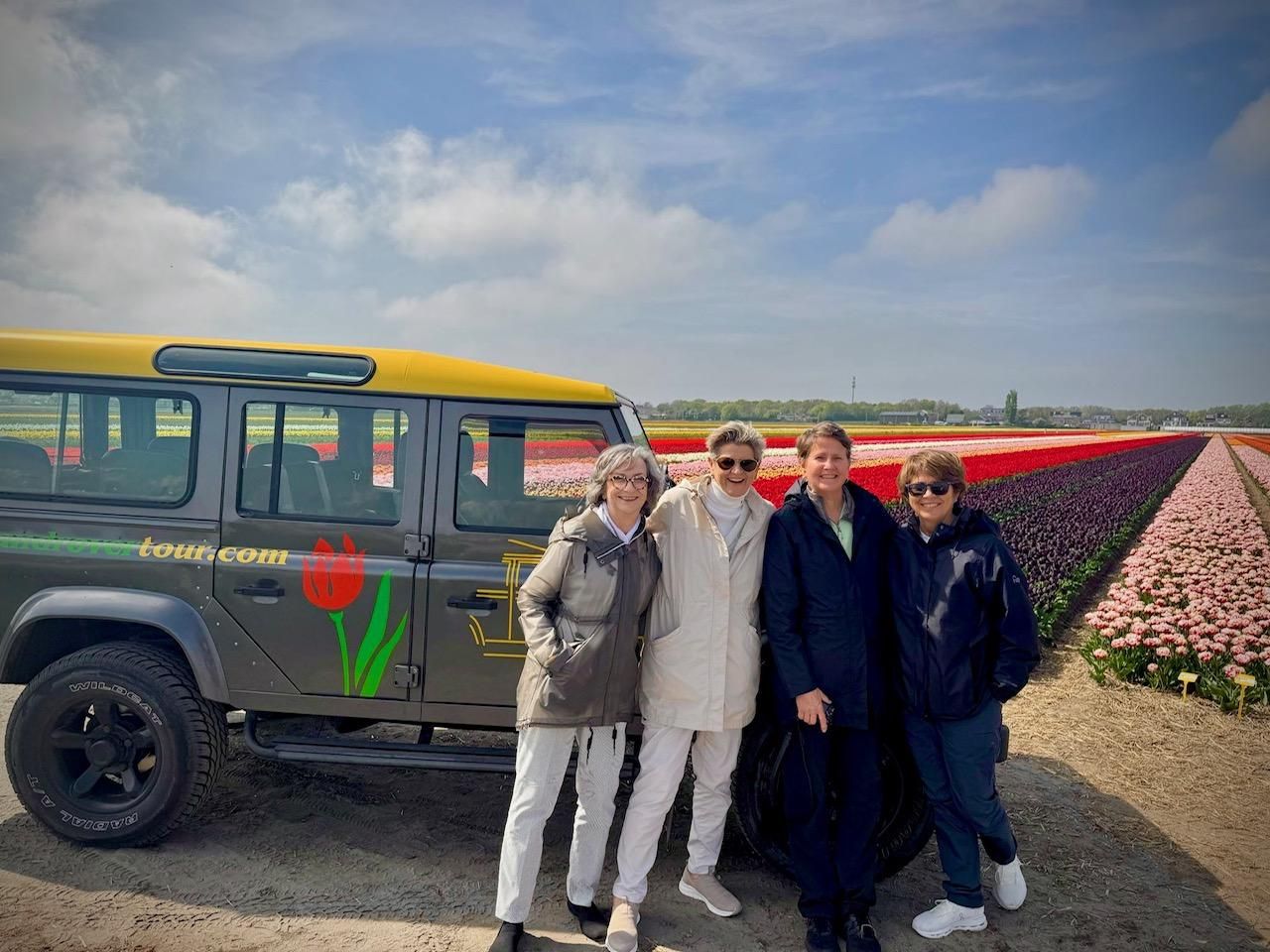 Genießen Sie die Tulpenfelder in einem Landrover mit einem ortskundigen Guide!