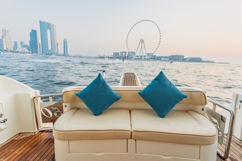 Dubai Yacht Tour - båttur upp till 12 gäster Privat tur3 timmars sightseeing - Dubai Luxury Yacht Experience