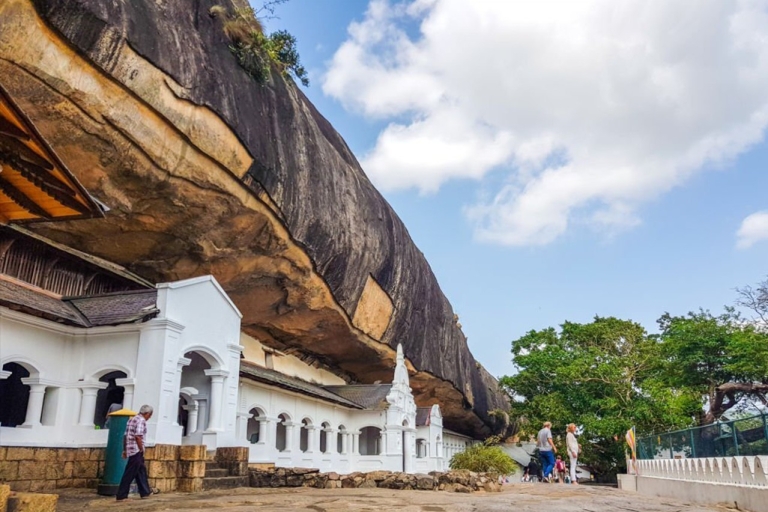 Excursión de un día a Sigiriya y Dambulla con todo incluido desde Colombo