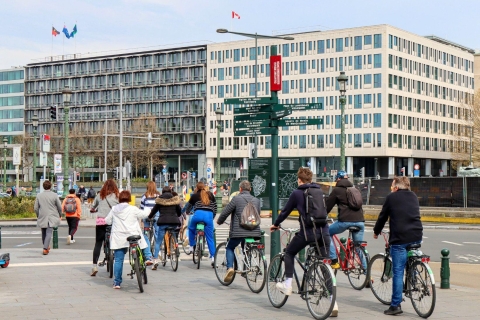 Bruxelles: visite guidée à vélo des points forts et des joyaux cachésVisite en anglais