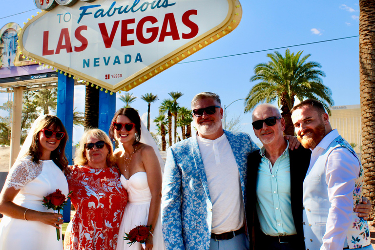 1.5 Hr Las Vegas Strip Limo Tour with Champagne and Photos 2 Hr Vegas Strip Party Bus Tour with Champagne and Photos