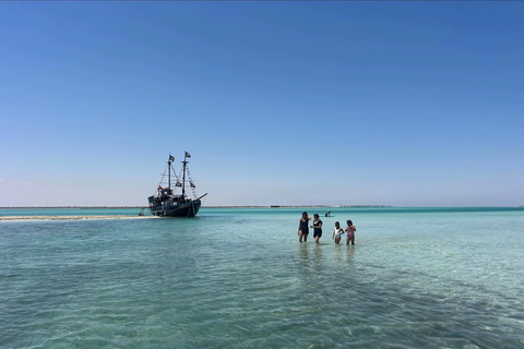 Djerba: Hessi Jerbi Day Trip with Cruise Tour Djerba: Hessi Jerbi Day Trip with a Boat Cruise