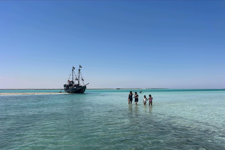 Djerba: Hessi Jerbi Day Trip with Cruise Tour Djerba: Hessi Jerbi Day Trip with a Boat Cruise
