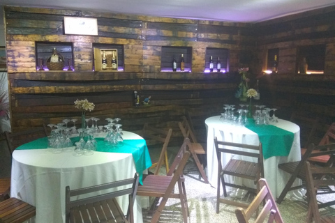 Montevideo: Tour of a century-old urban winery and tasting of 6 wines