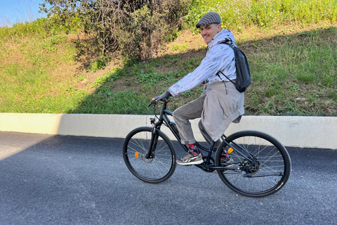Montpellier: Guided E-Bike Tour of the City Center