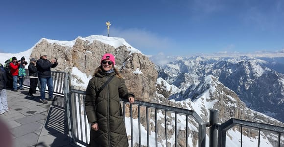 From Munich: Eibsee and Zugspitze Guided Day Trip by minivan