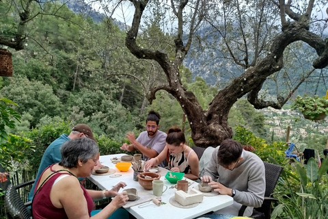 Tramuntana Mountains: Ceramic Workshop in Traditional Finca