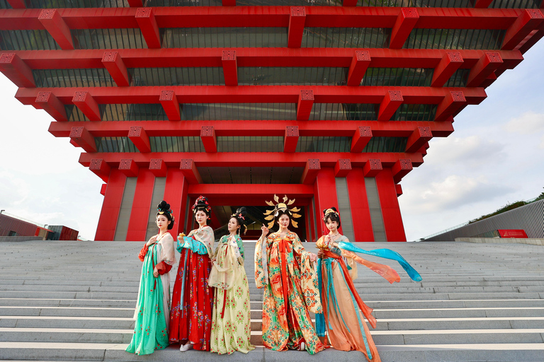 Shanghai Half-Day Bike Tour along East Bank of Huangpu River