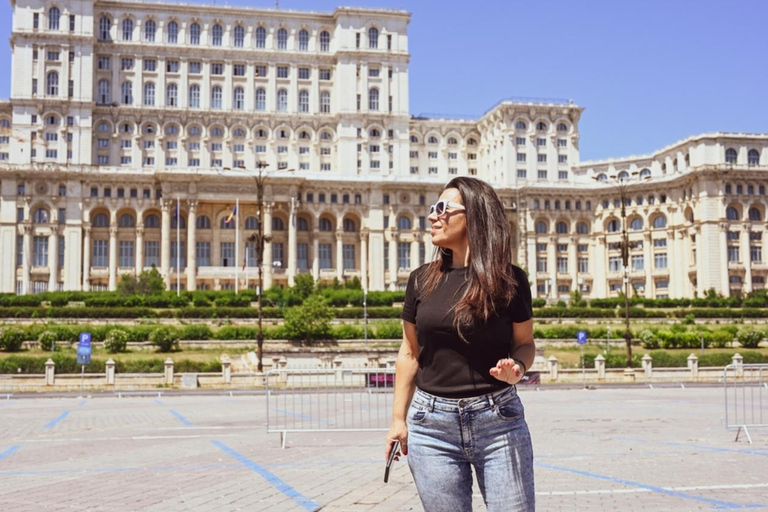 Bucharest: Old Town Essentials Private Photoshoot Super Premium: 75 Photos | 90 mins