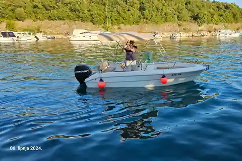 Otok Krk: Wynajem łodzi w Pinezići - PRIMUS 17 60hp