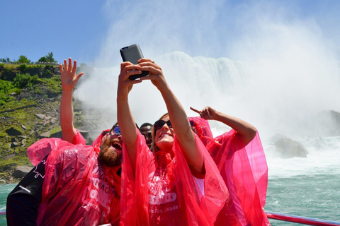 Toronto: Niagara Falls Evening Tour with Fireworks Tour + Boat Cruise (Journey Behind the Falls during winter)