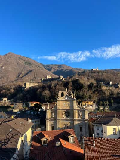 Bellinzona: Private Castles Walking Tour with Old Town Views