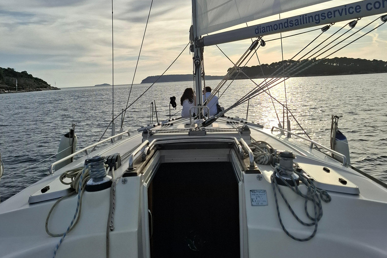 دوبروفنيك - جولة خاصة لمدة نصف يوم بالقارب الشراعي إلى جزر إلافيتي