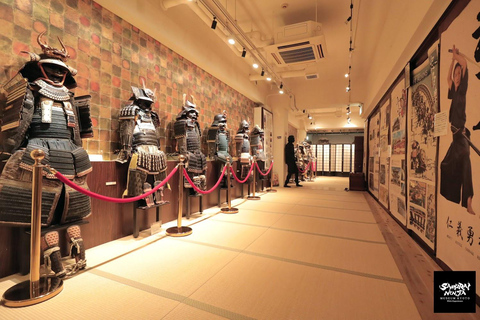 Samurai Ninja Museum Shinjuku:Guided Tour & Ninja Experience