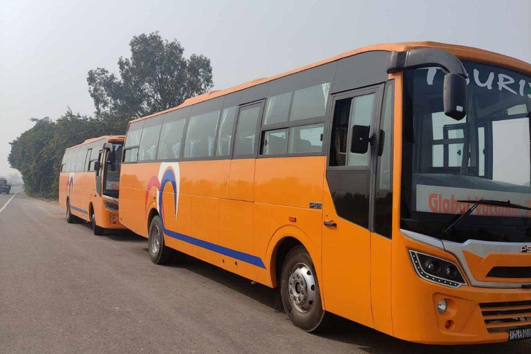 Luxe Tourist Bus Ticket naar Pokhara: Premium VIP BusLuxe toeristische bus Kathmandu-Pokhara: Premium VIP vervoer