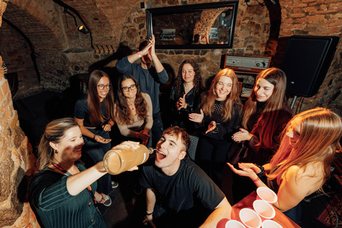 Bratislava: Traditional Dinner, Pub Crawl & Nightclub Entry