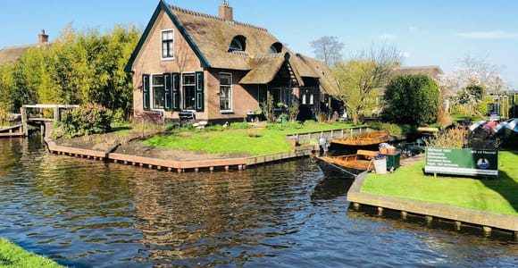 Amsterdam: Erkunde Giethoorn auf einer private Tour mit Fahrer